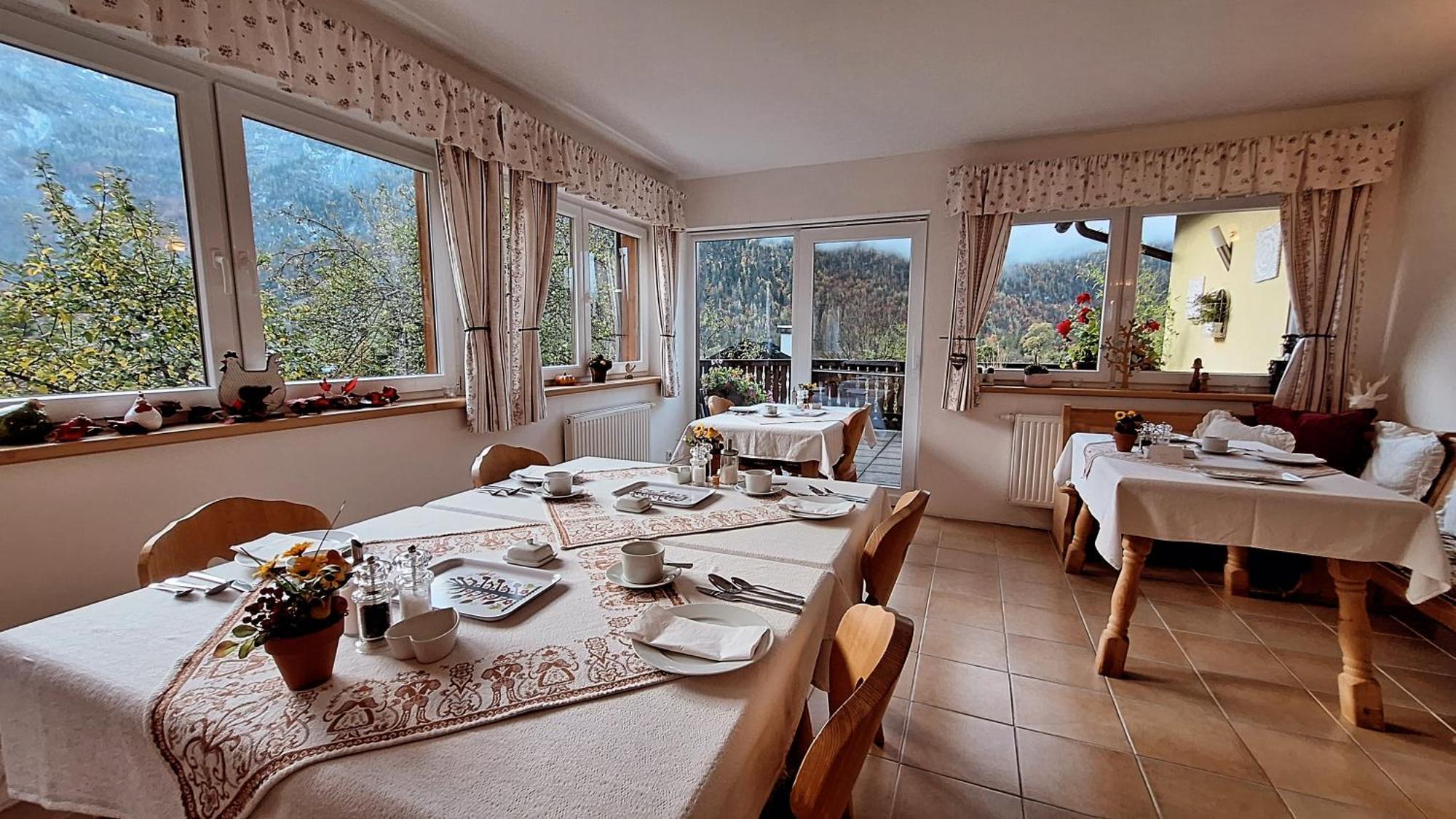 Haus Hepi Hotel Obertraun Exterior photo